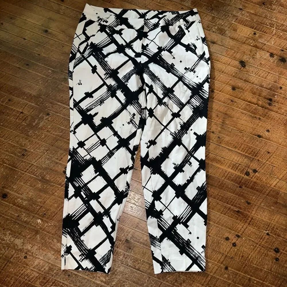 Lane Bryant black & white abstract business casual slacks